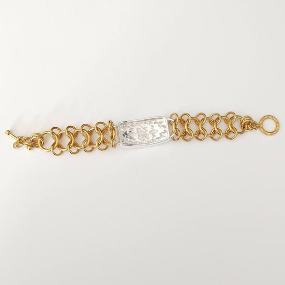 Gold and silver toggle close bracelet - Picture 7 of 9